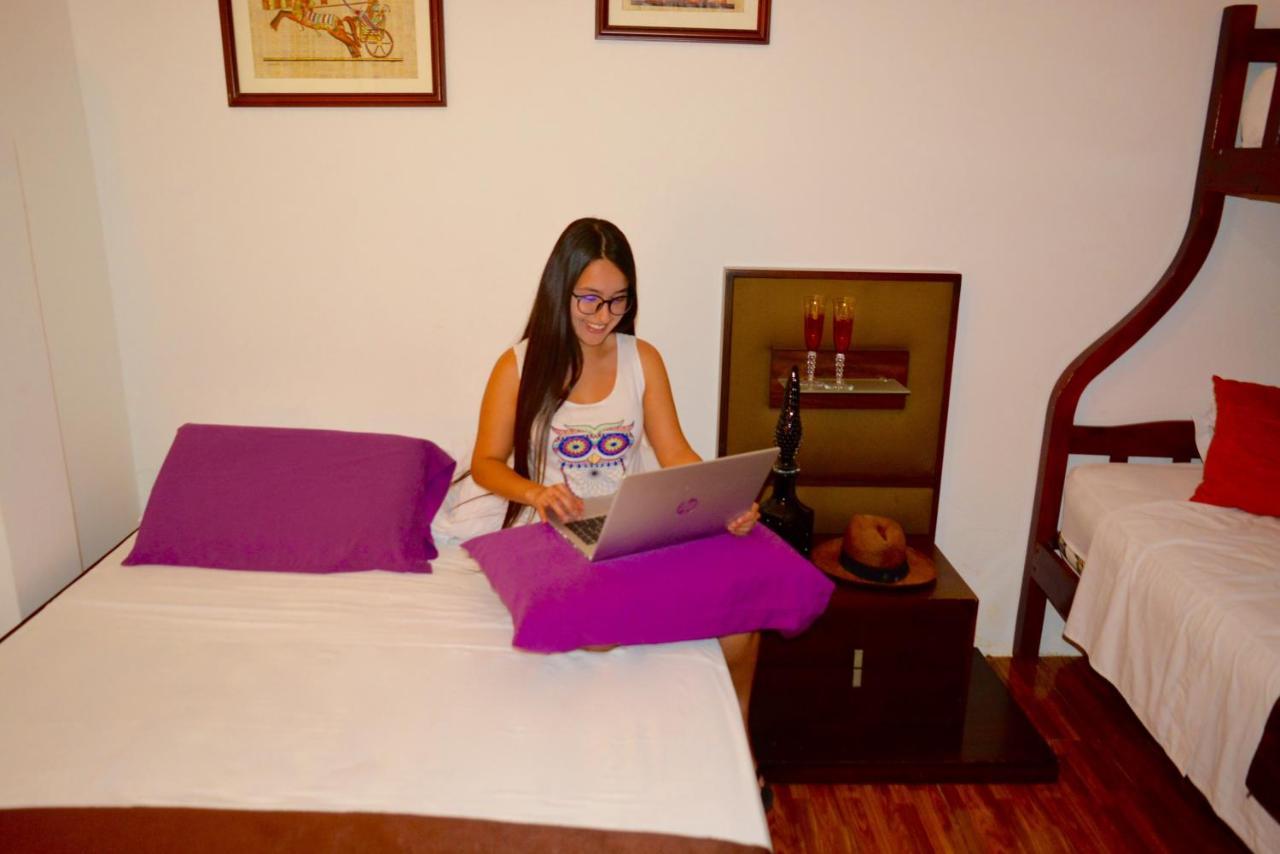 Hostal Villa 97 กวายากิล ภายนอก รูปภาพ