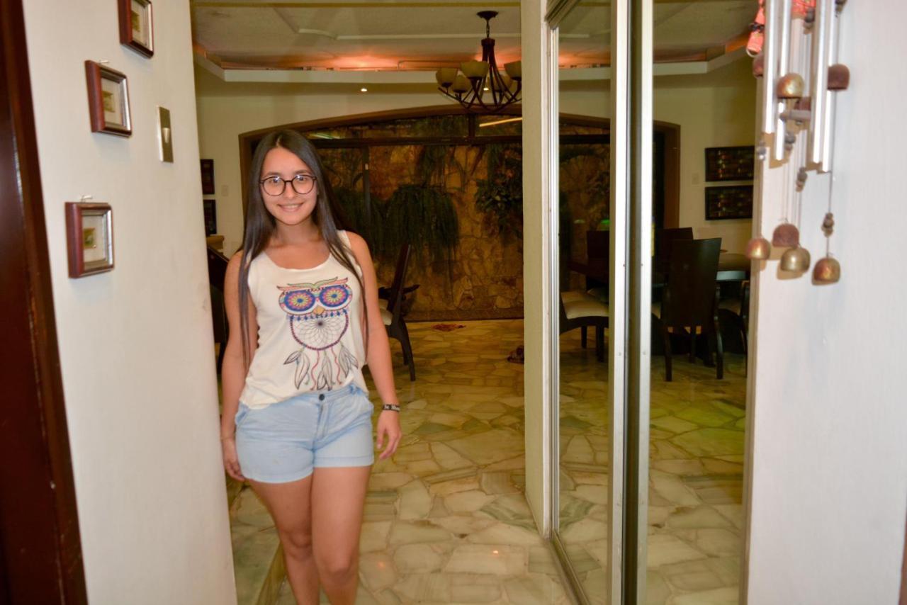 Hostal Villa 97 กวายากิล ภายนอก รูปภาพ