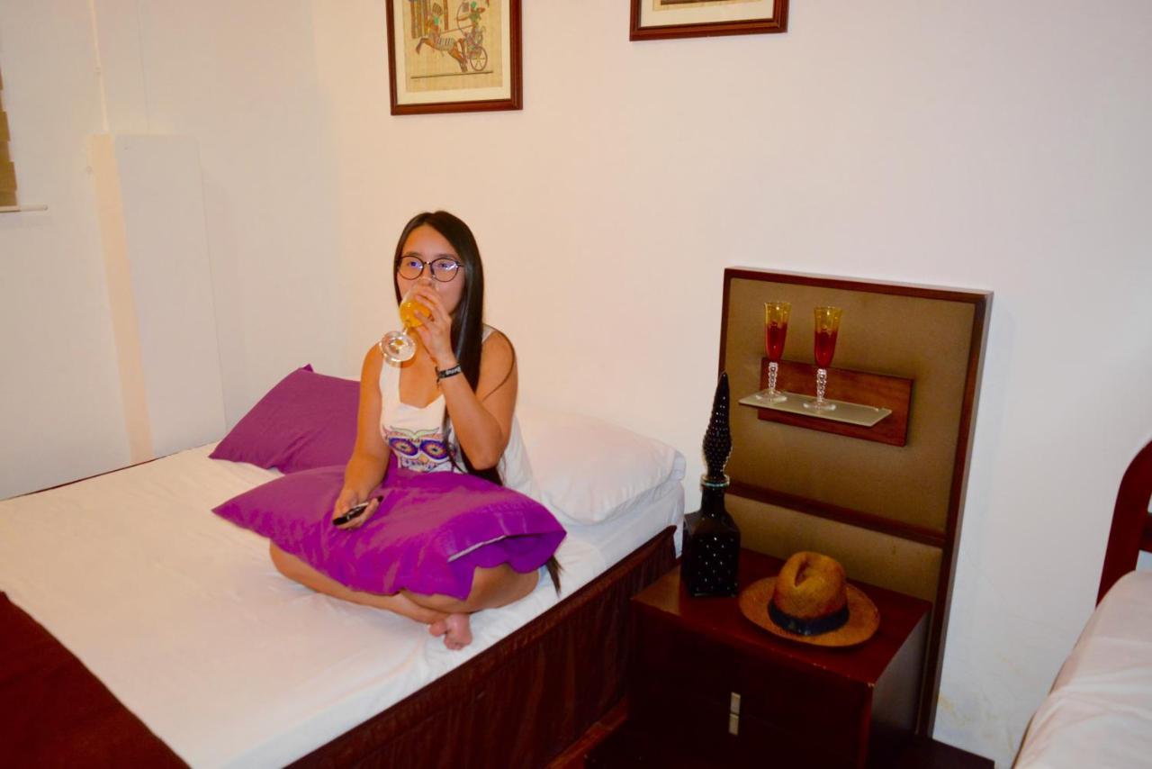 Hostal Villa 97 กวายากิล ภายนอก รูปภาพ