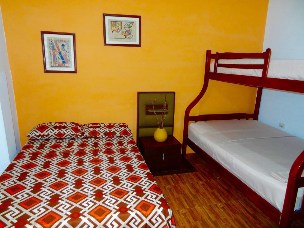 Hostal Villa 97 กวายากิล ภายนอก รูปภาพ