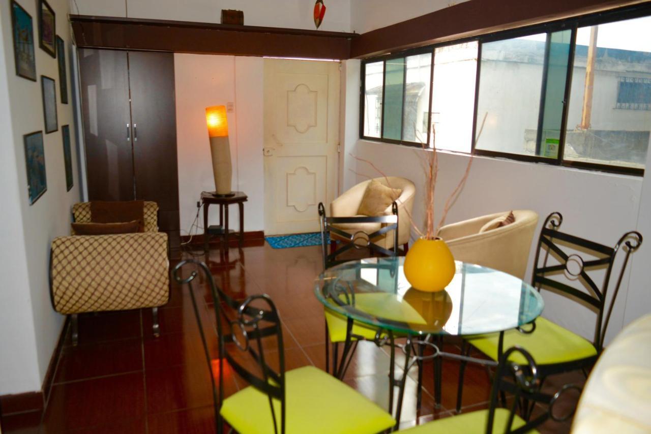 Hostal Villa 97 กวายากิล ภายนอก รูปภาพ