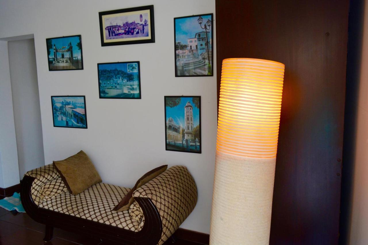 Hostal Villa 97 กวายากิล ภายนอก รูปภาพ