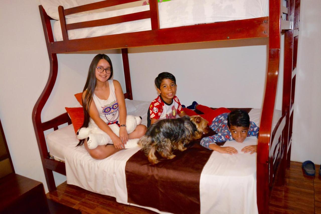 Hostal Villa 97 กวายากิล ภายนอก รูปภาพ