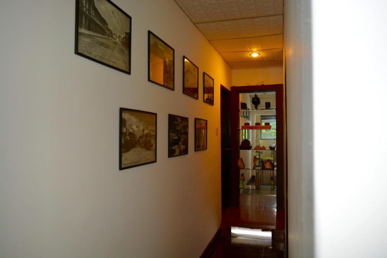 Hostal Villa 97 กวายากิล ภายนอก รูปภาพ