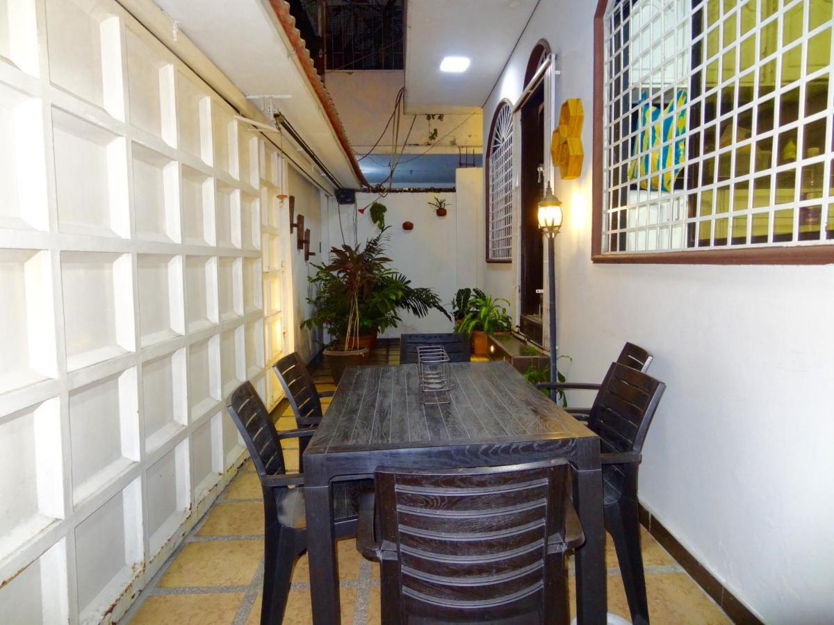Hostal Villa 97 กวายากิล ภายนอก รูปภาพ