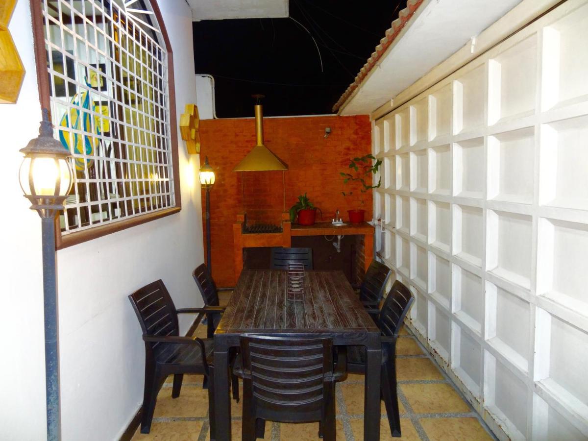 Hostal Villa 97 กวายากิล ภายนอก รูปภาพ