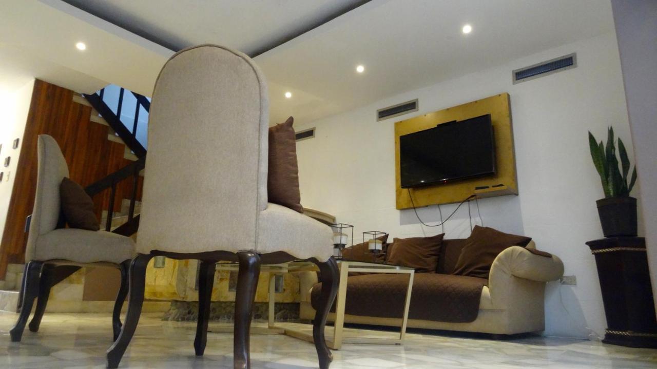 Hostal Villa 97 กวายากิล ภายนอก รูปภาพ