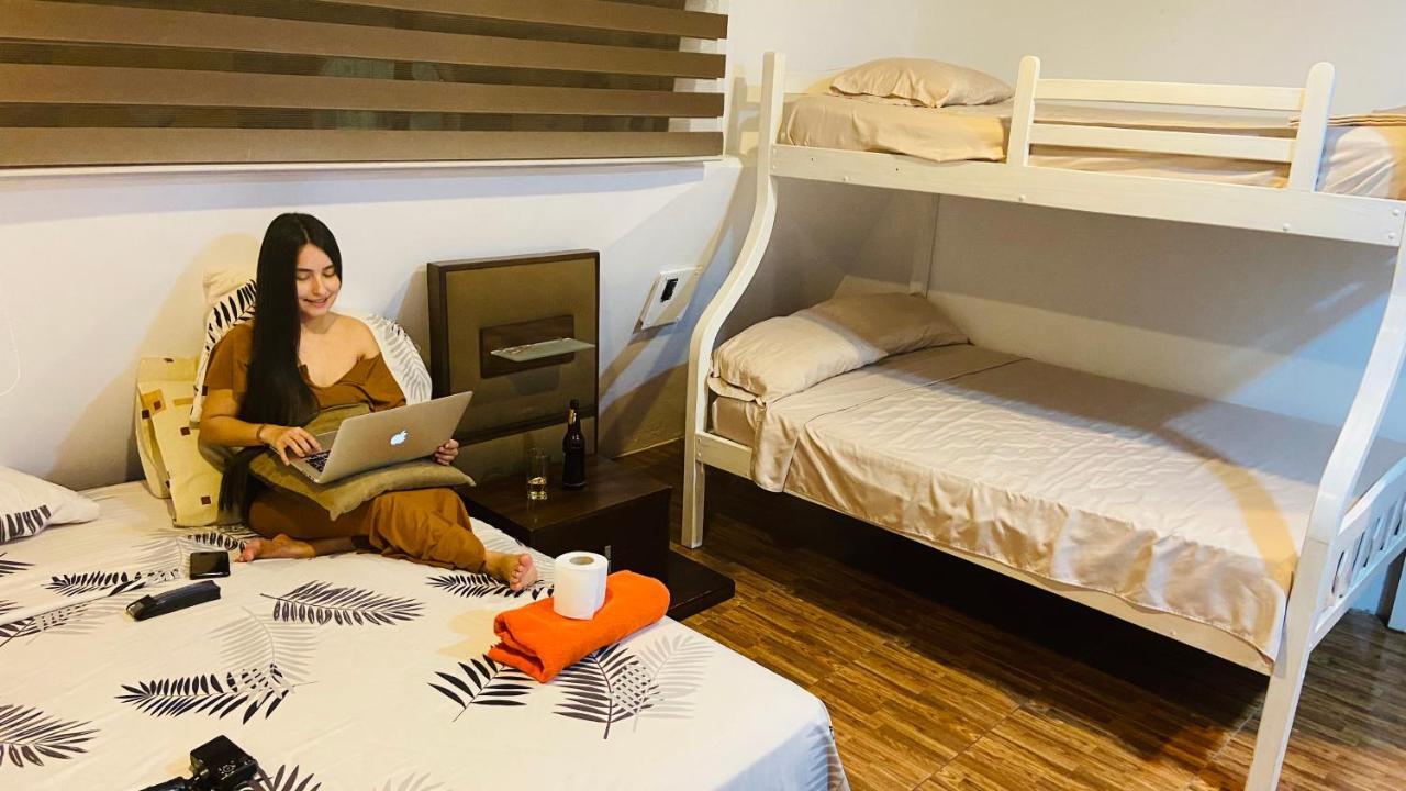 Hostal Villa 97 กวายากิล ภายนอก รูปภาพ